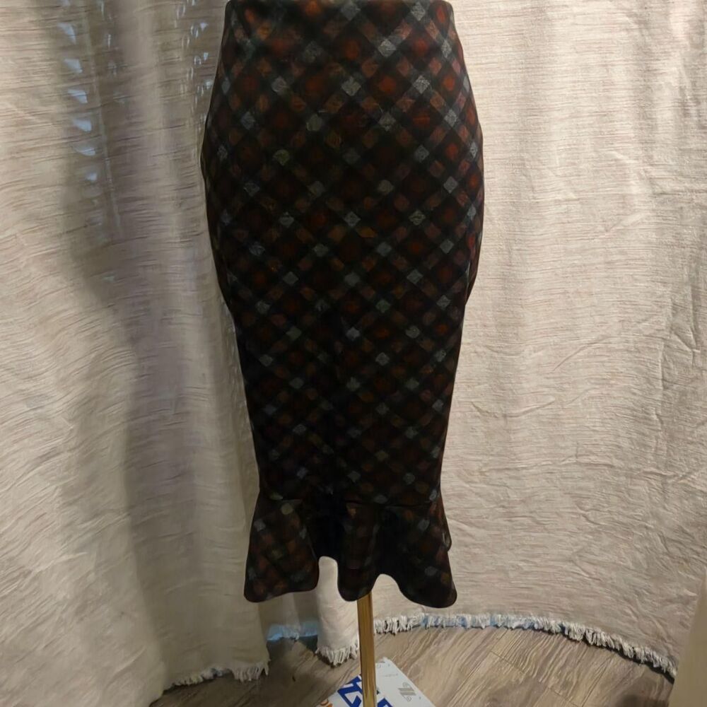 Women's Black/Red Plaid Pencil Skirt with Ruffled Bottom Hem